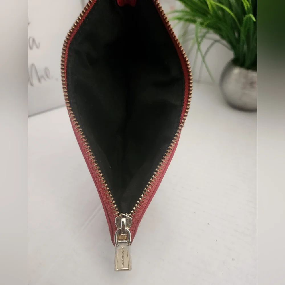 Rebecca Minkoff Zipper Case Red Heart Sunnies Sunglasses Pouch